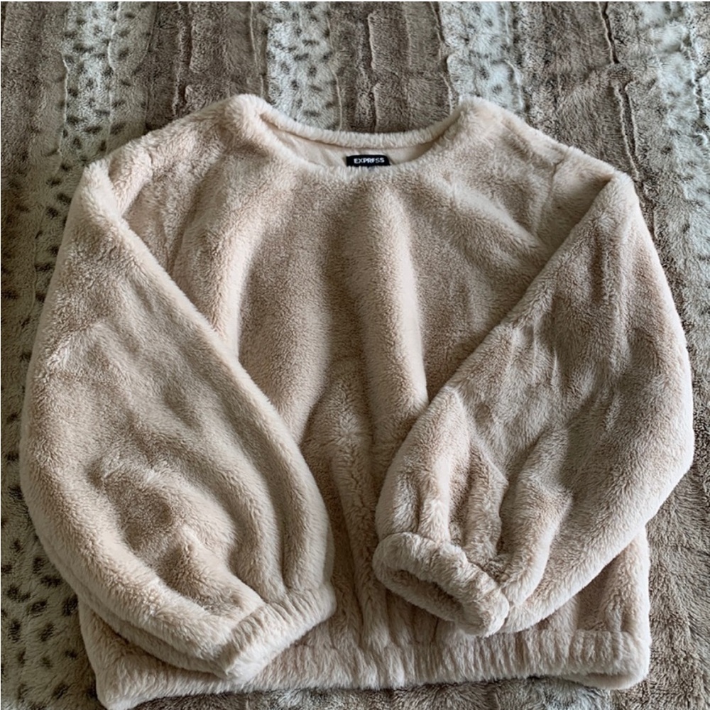 Express Crew Neck (M) faux fur sweatshirt